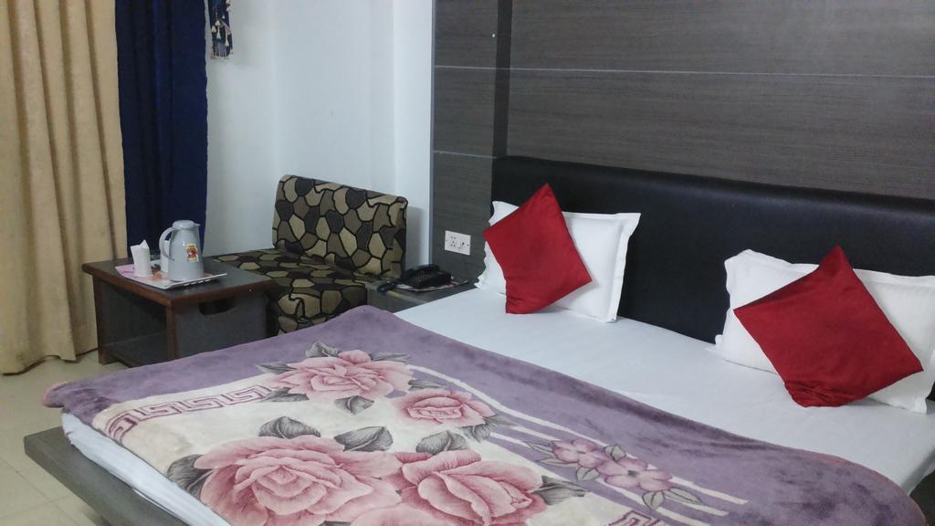 Hotel Katra Residency Exteriér fotografie