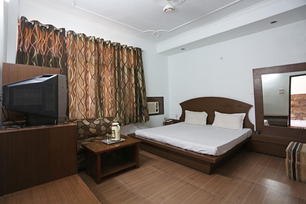 Hotel Katra Residency Exteriér fotografie