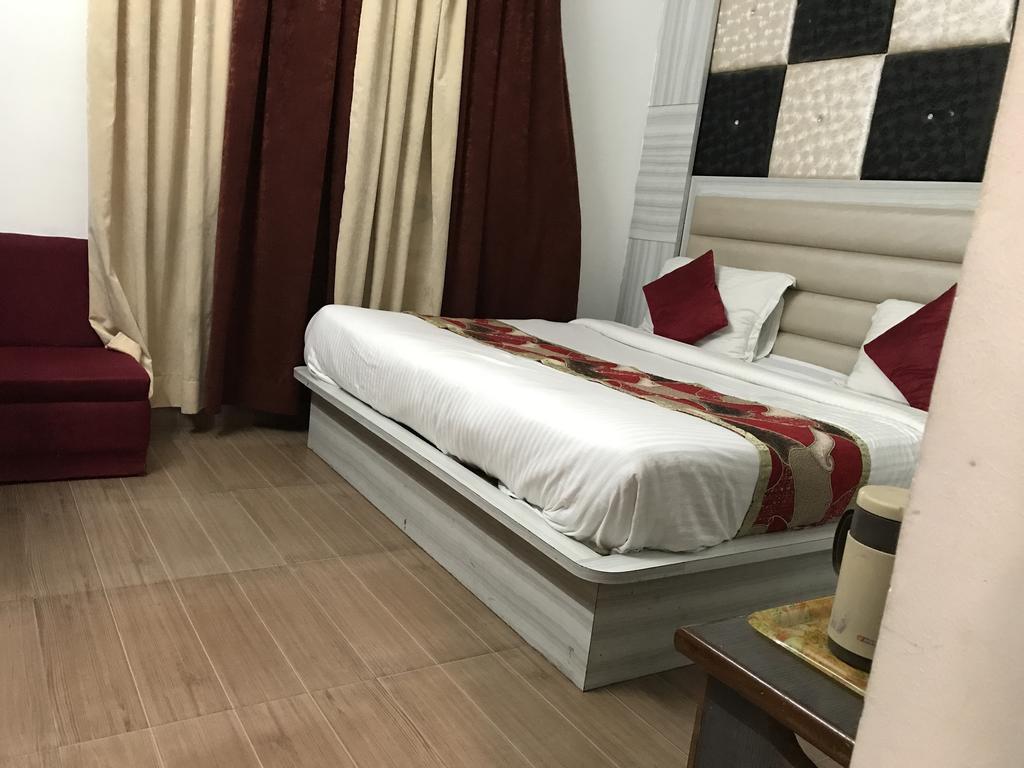 Hotel Katra Residency Pokoj fotografie
