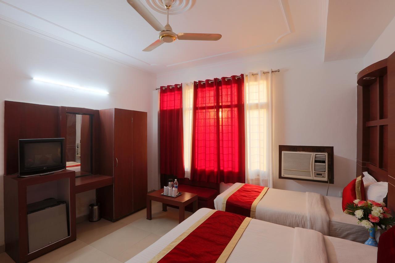 Hotel Katra Residency Exteriér fotografie