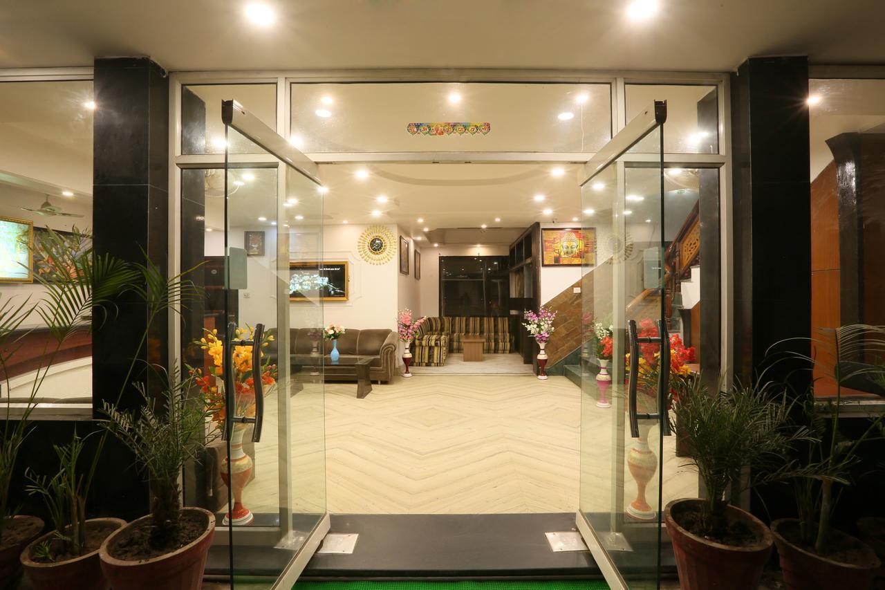 Hotel Katra Residency Exteriér fotografie