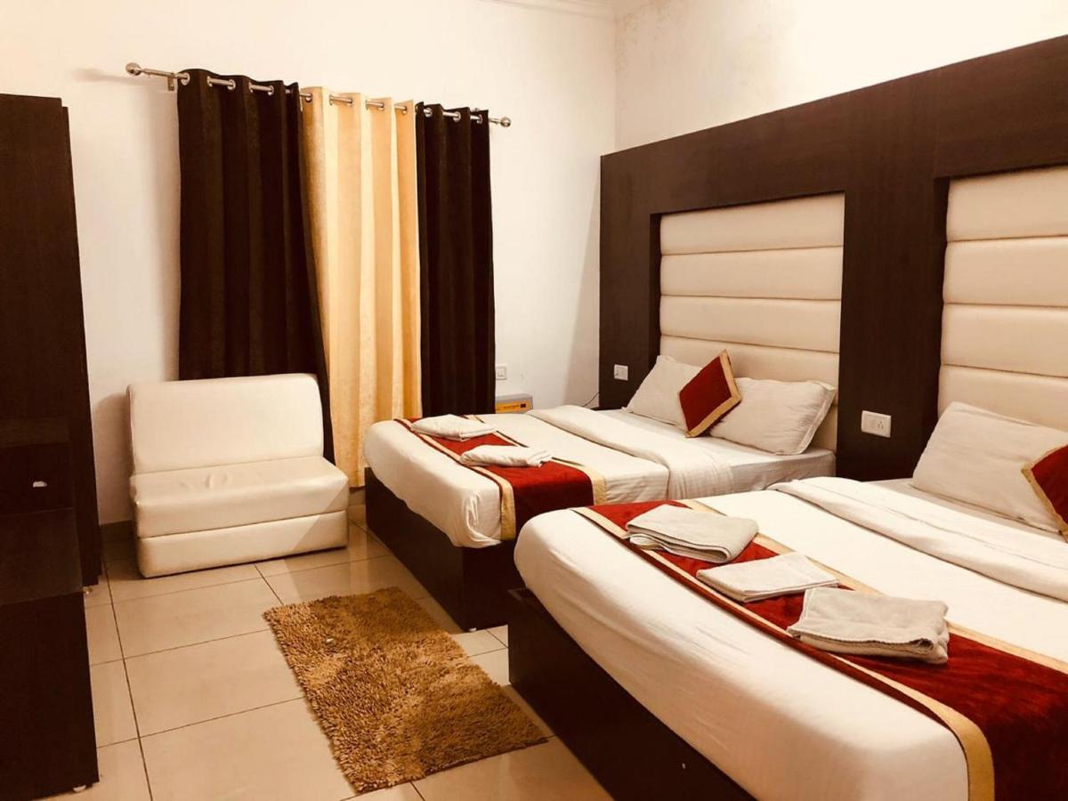 Hotel Katra Residency Exteriér fotografie