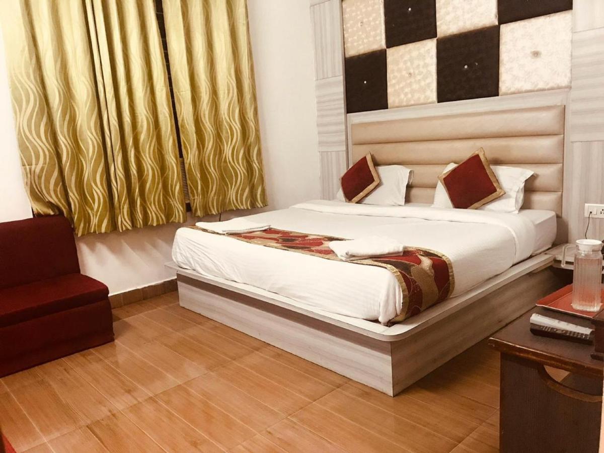 Hotel Katra Residency Exteriér fotografie